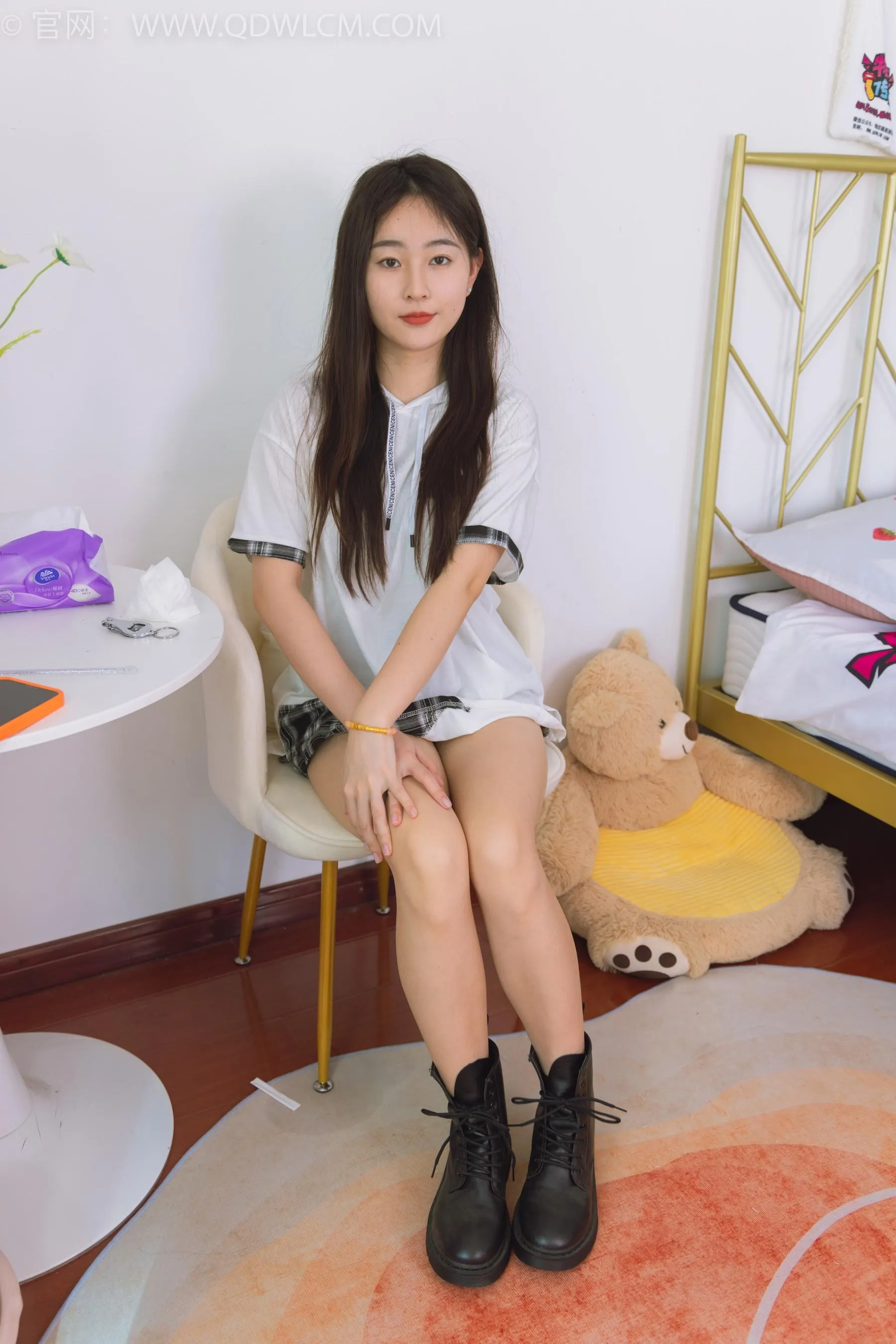物恋传媒 NO.1529 美兔-秋日落叶 [151P]插图5